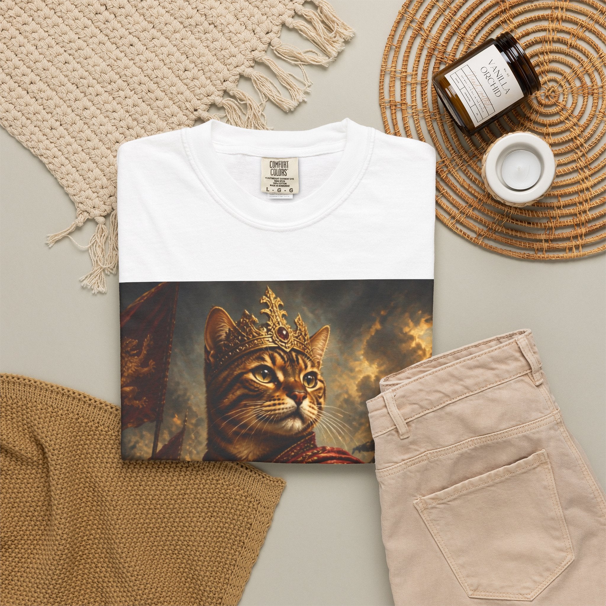 Regal Cat Knight T-Shirt – Medieval Feline Armor Art Tee